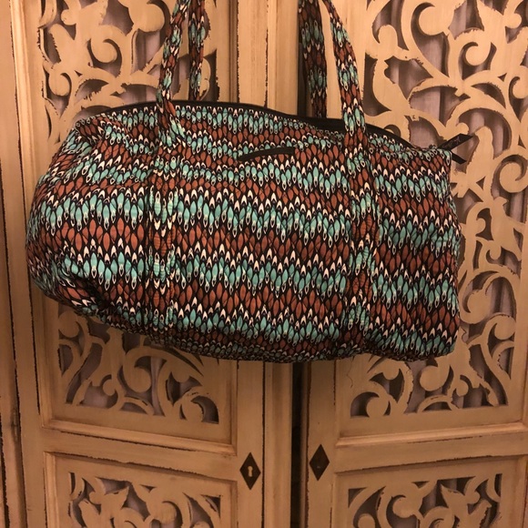 Vera Bradley Handbags - Vera Bradley bag Vera Bradley Handbags - Vera Bradley bag